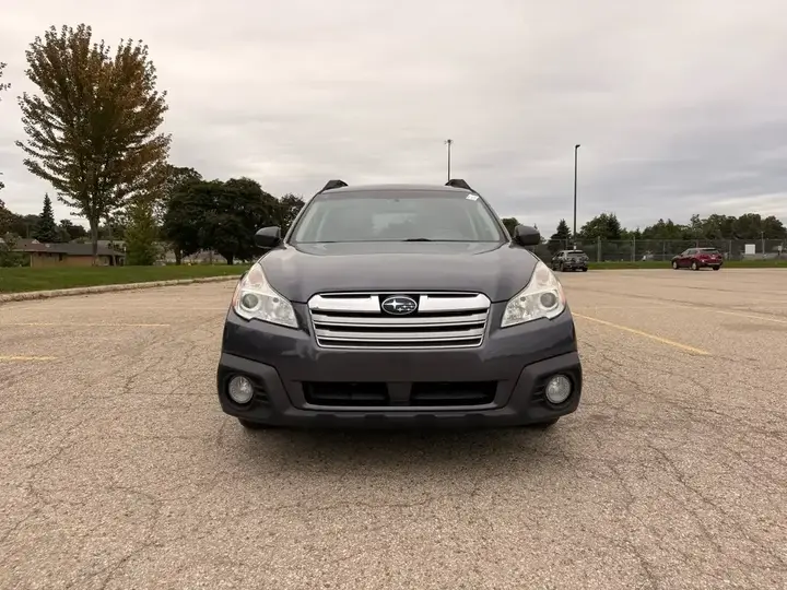 Subaru Outback 2014 photo 2
