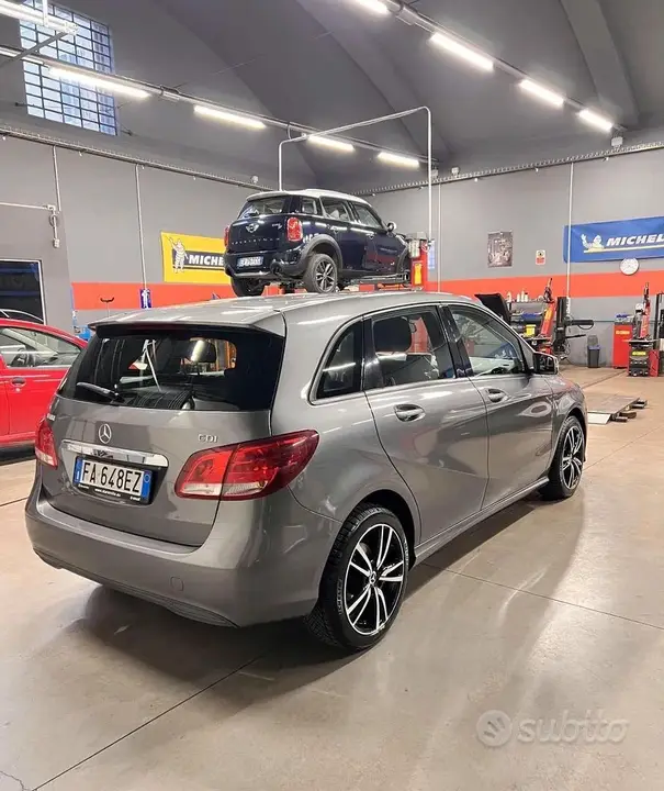 Mercedes-Benz B-Class 2015 photo 2
