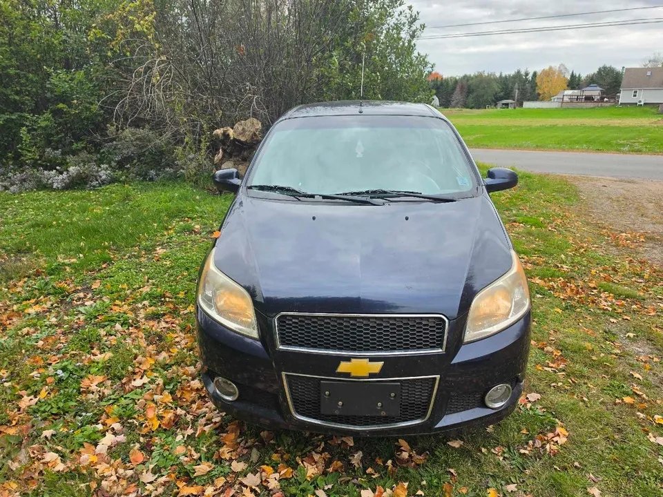Chevrolet Aveo 2011 photo 2