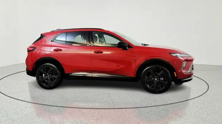Buick Envision 2026 photo 2
