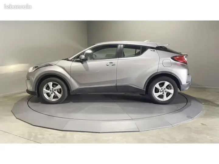 Toyota C-Hr 2017 photo 5