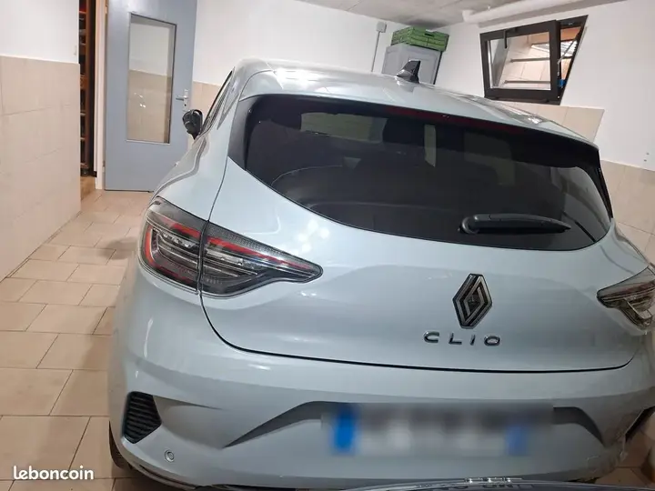 Renault Clio 2025 photo 2