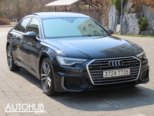 Audi A6 2022 photo 2