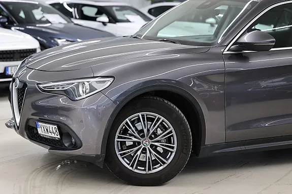 Alfa Romeo Stelvio 2018 photo 4