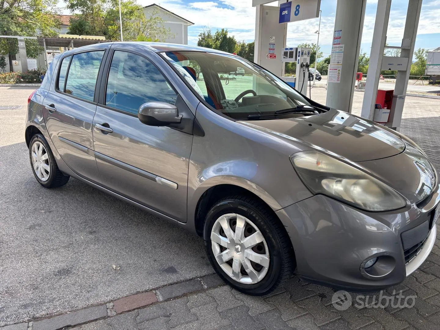 Renault Clio 2012 photo 4