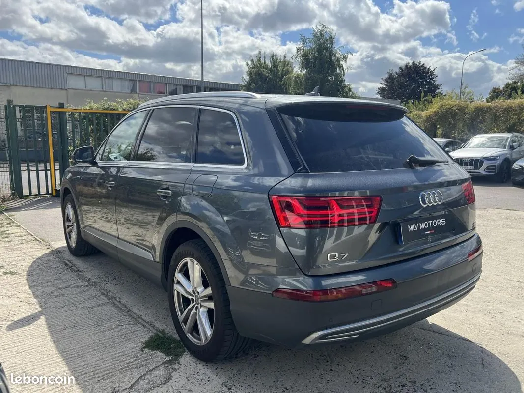 Audi Q7 2015 photo 4