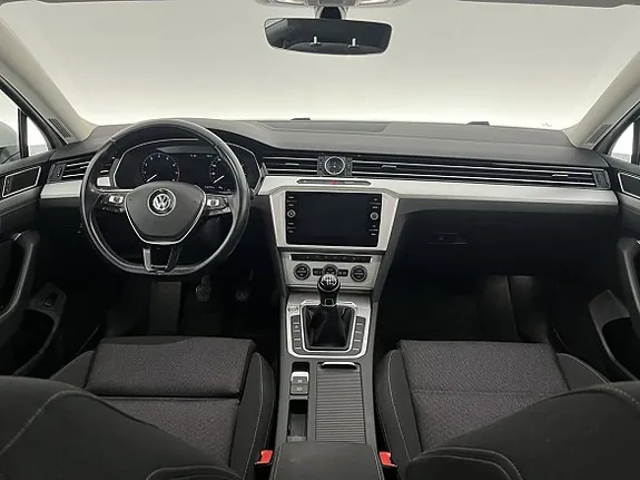 Volkswagen Passat 2018 photo 5