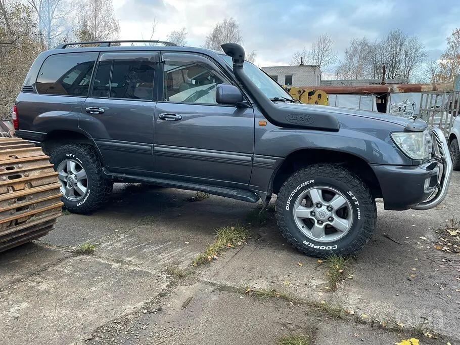 Toyota Land Cruiser 100 2005 photo 2