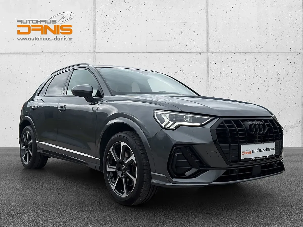Audi Q3 2023 photo 2