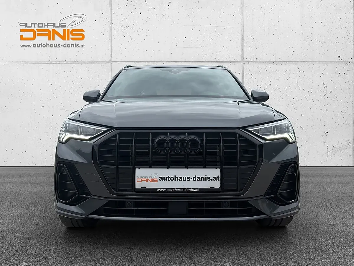 Audi Q3 2023 photo 3