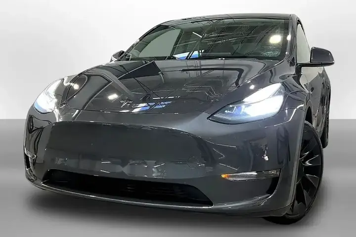 Tesla Model Y 2021 photo 2