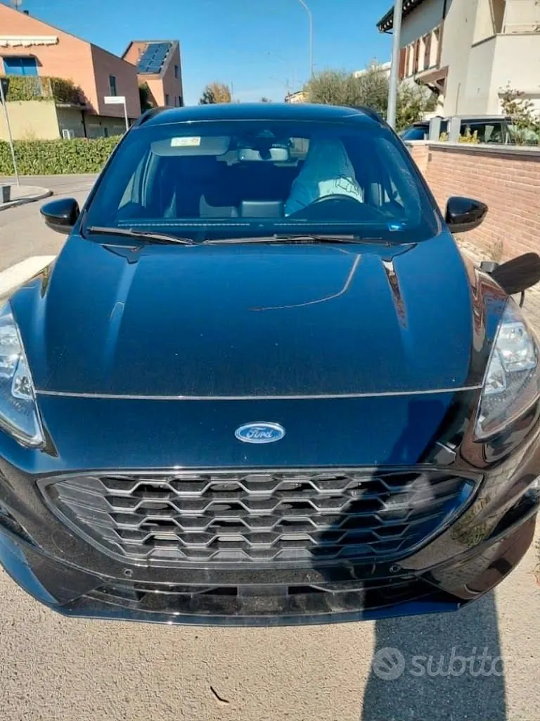 Ford Kuga 2023 photo 2