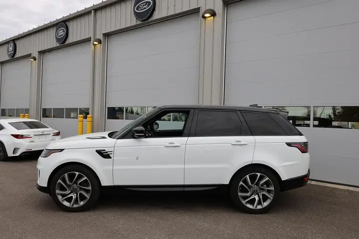 Land Rover Range Rover Sport 2018 photo 3