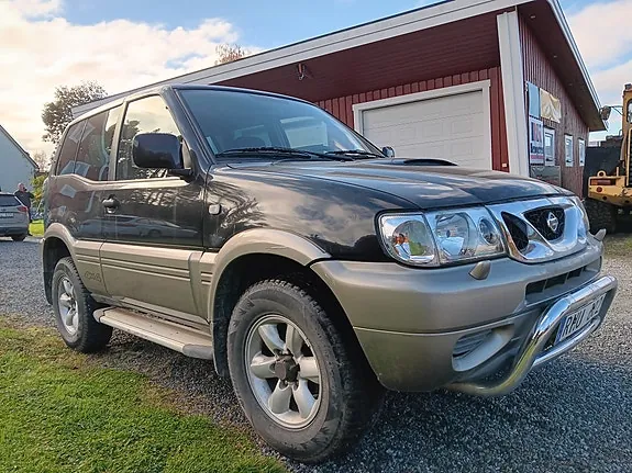 Nissan Terrano Ii 2000 photo 3