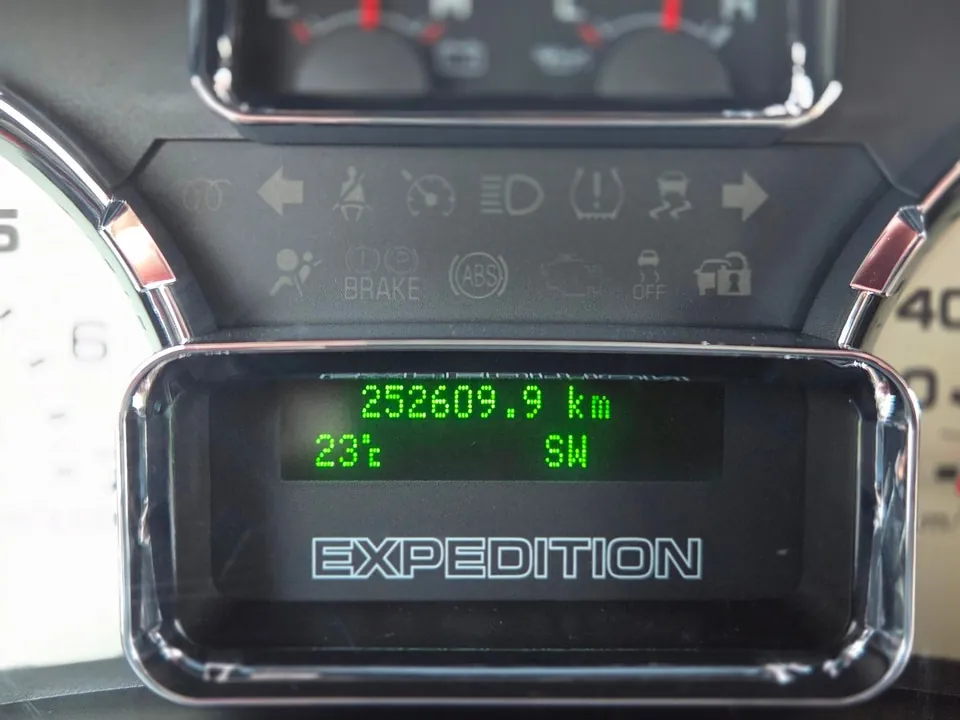 Ford Expedition 2012 photo 3
