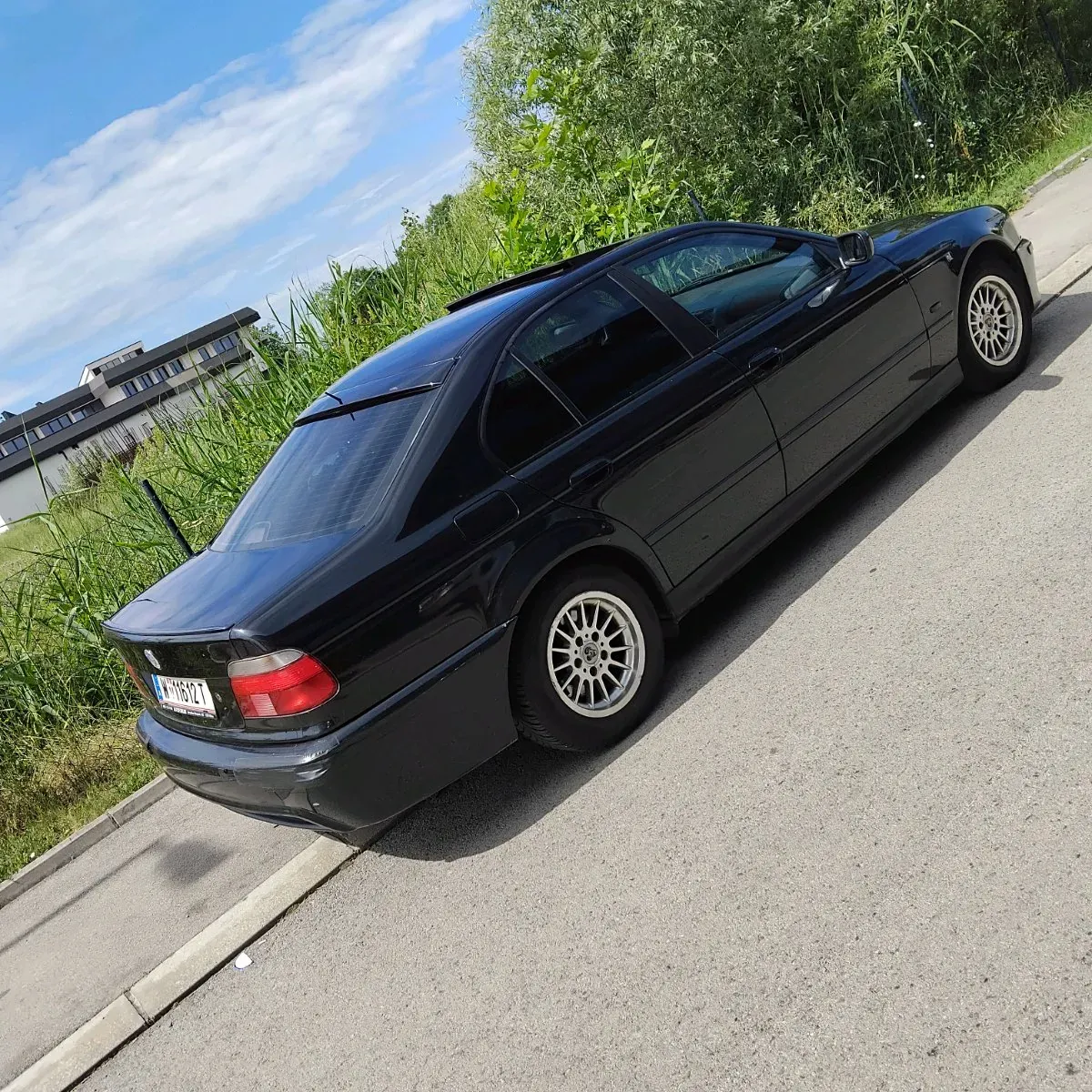 BMW 5 Series 2000 photo 2