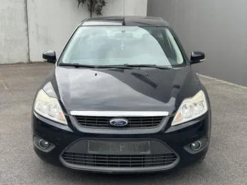 Ford Focus 2010 photo 2