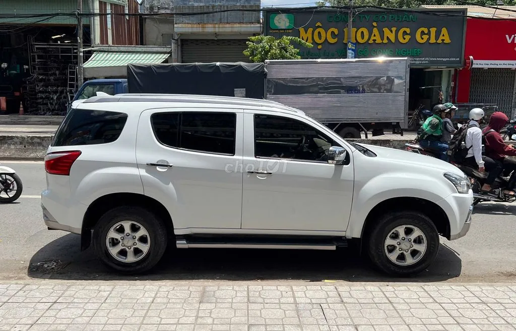 Isuzu Mu-X 2020 photo 4