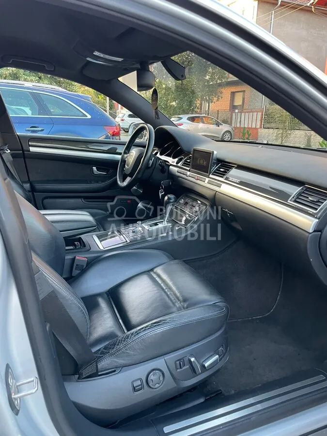 Audi S8 2006 photo 5