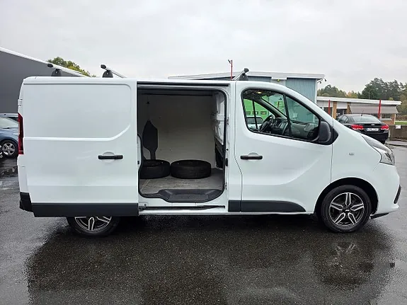 Renault Trafic 2015 photo 4