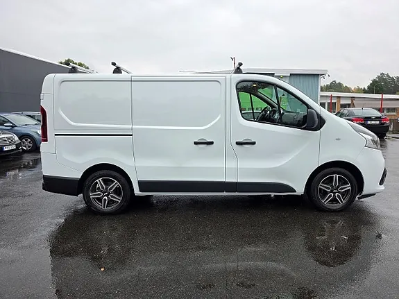 Renault Trafic 2015 photo 3