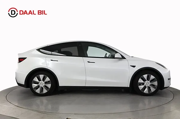 Tesla Model Y 2023 photo 5