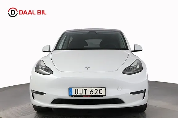 Tesla Model Y 2023 photo 2