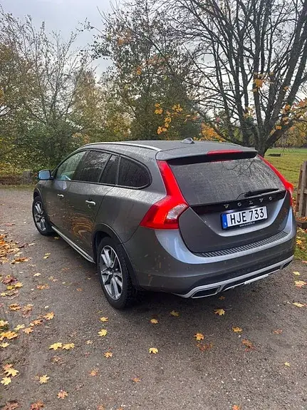 Volvo V60 Cross Country 2018 photo 4