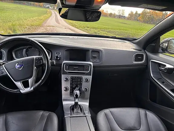 Volvo V60 Cross Country 2018 photo 5