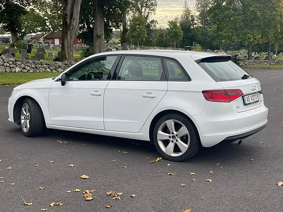 Audi A3 2015 photo 4