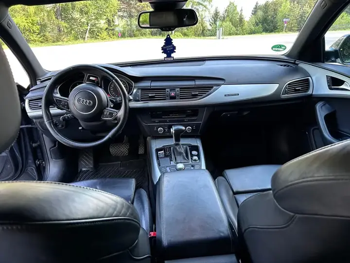 Audi A6 2012 photo 2