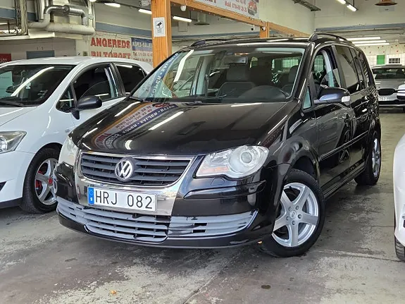 Volkswagen Touran 2009 photo 2