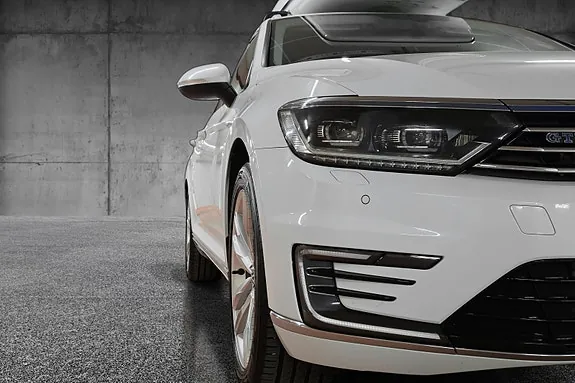 Volkswagen Passat 2017 photo 2