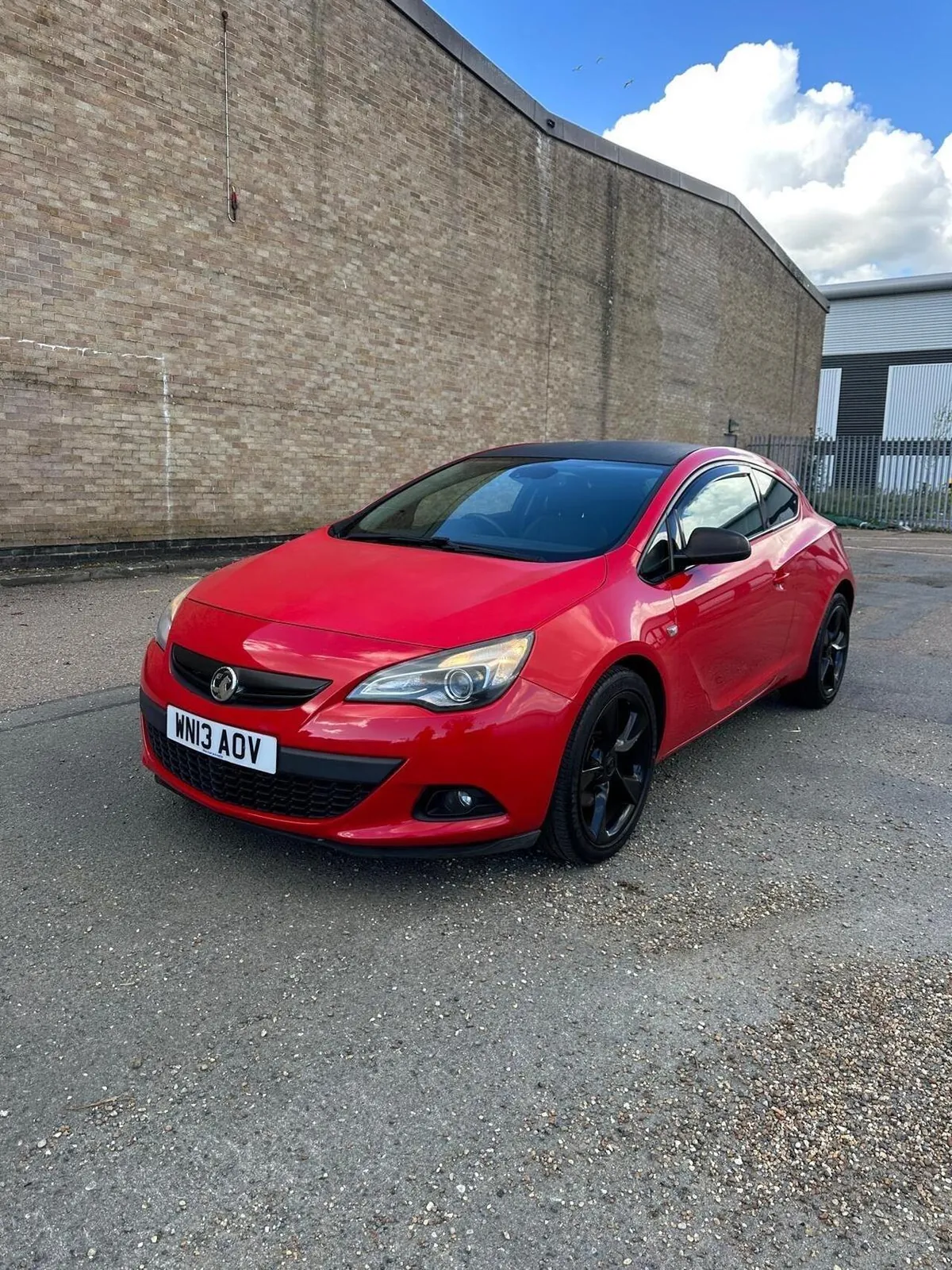 Vauxhall Astra 2013 photo 4