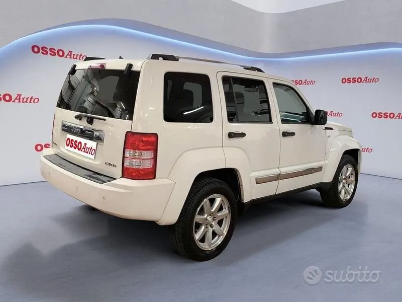 Jeep Cherokee 2009 photo 3