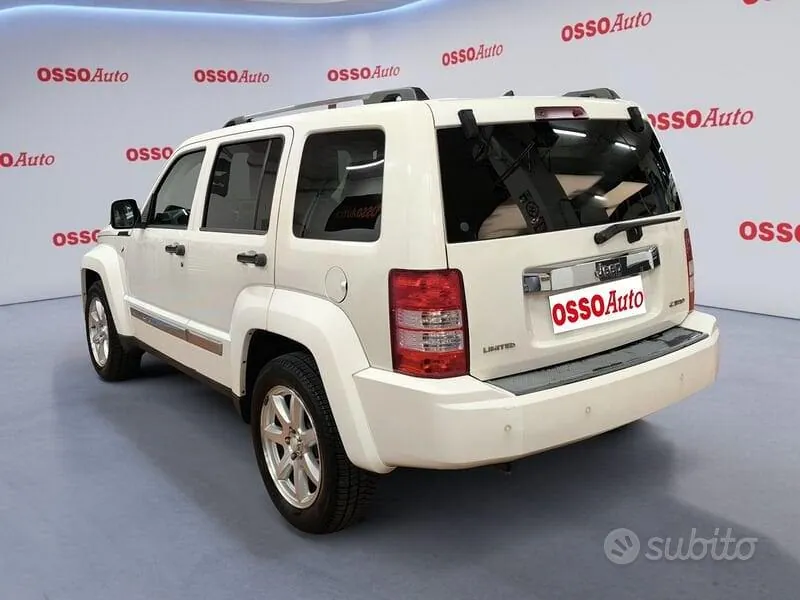 Jeep Cherokee 2009 photo 4