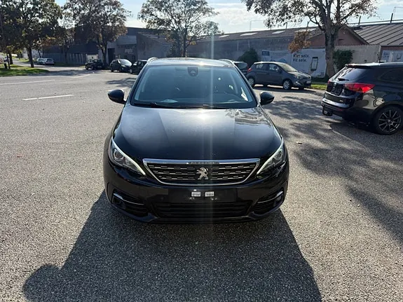 Peugeot 308 2018 photo 2