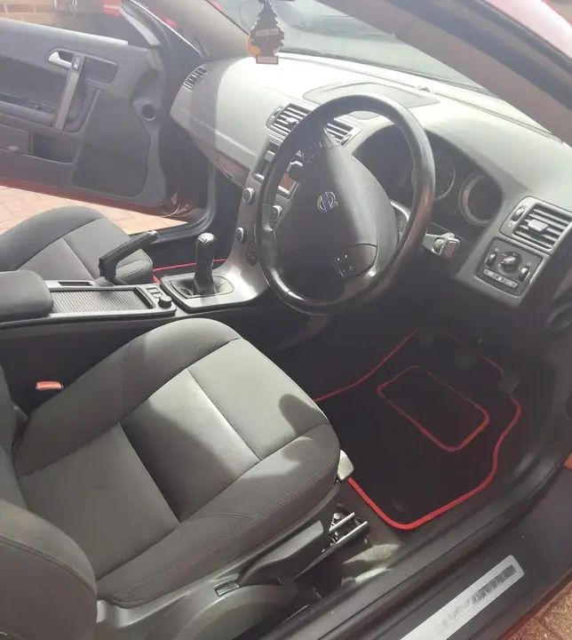 Volvo C70 2010 photo 3