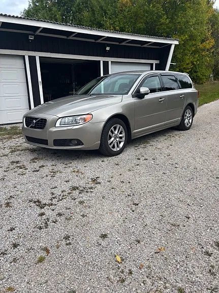 Volvo V70 2009 photo 3
