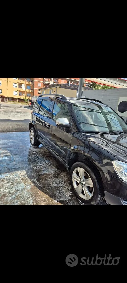Skoda Yeti 2011 photo 3