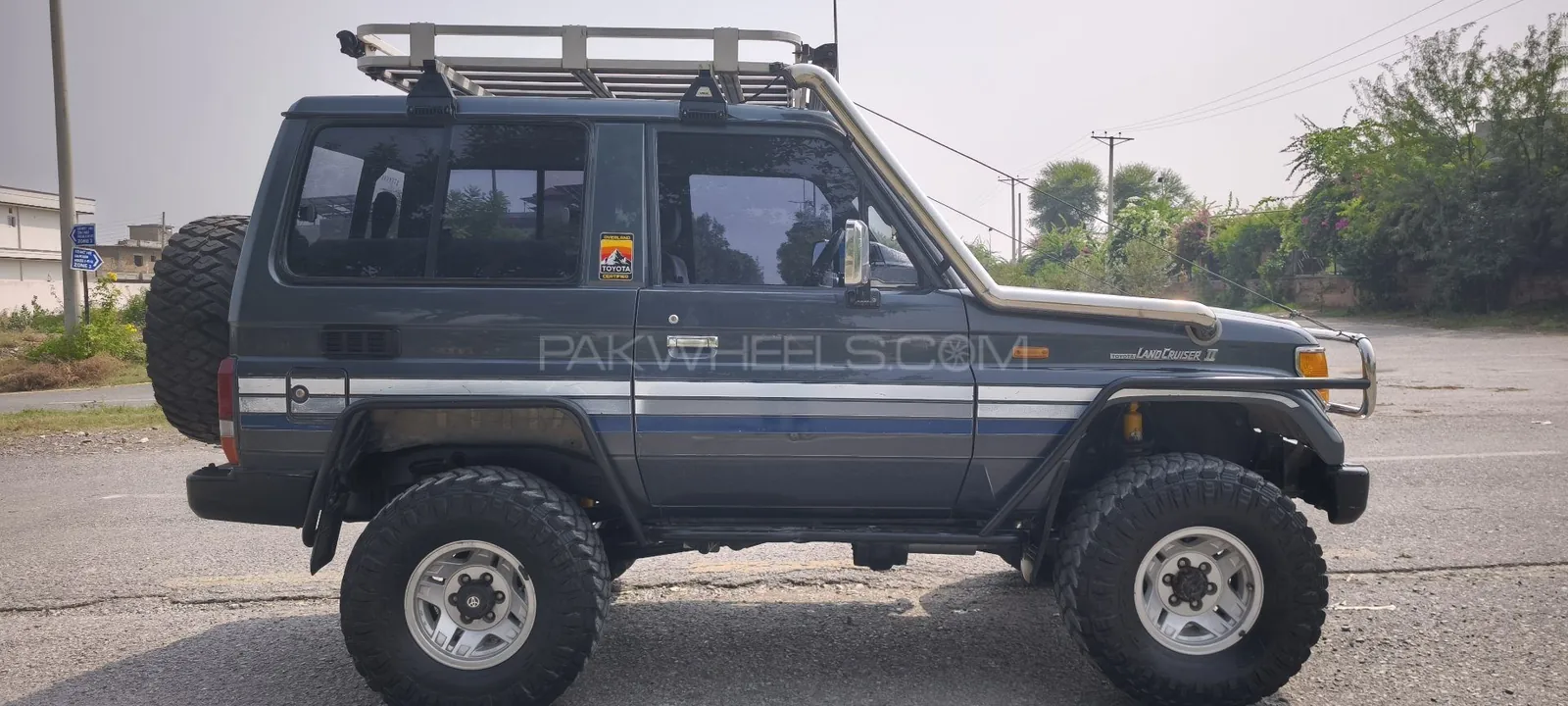 Toyota Land Cruiser
