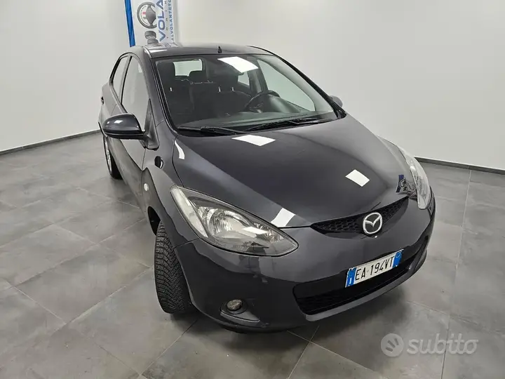 Mazda Mazda2 2009 photo 3