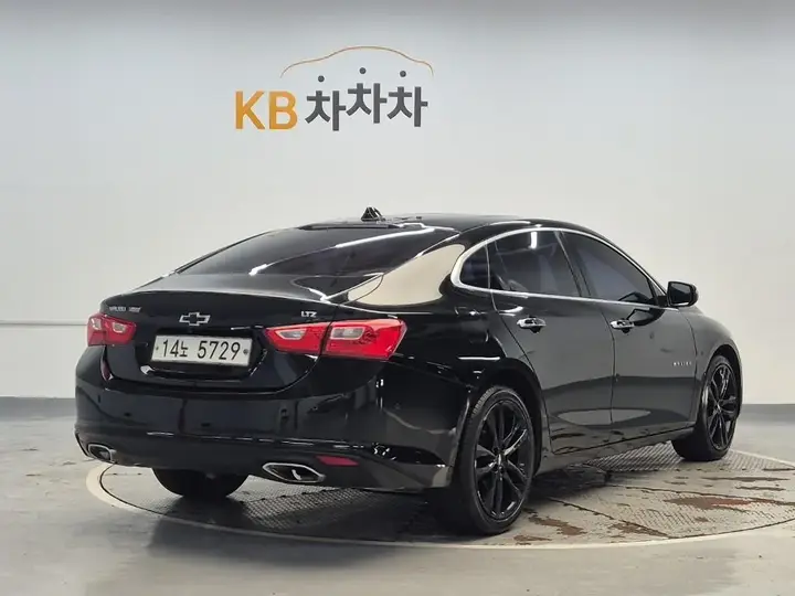 Chevrolet Malibu 2018 photo 3