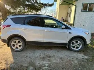 Ford Escape 2015 photo 2