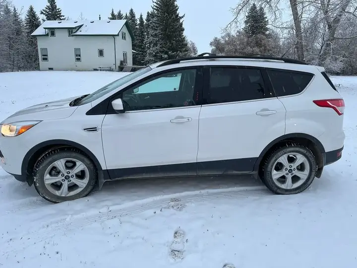 Ford Escape 2015 photo 3