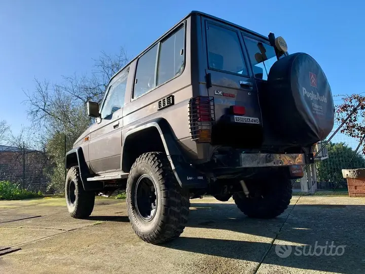 Toyota Land Cruiser 1990 photo 4