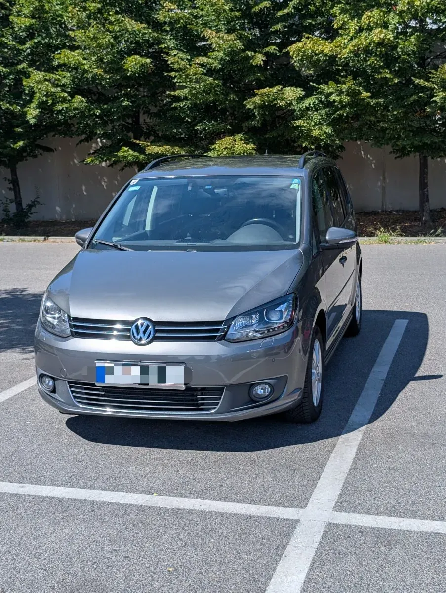 Volkswagen Touran 2015 photo 2