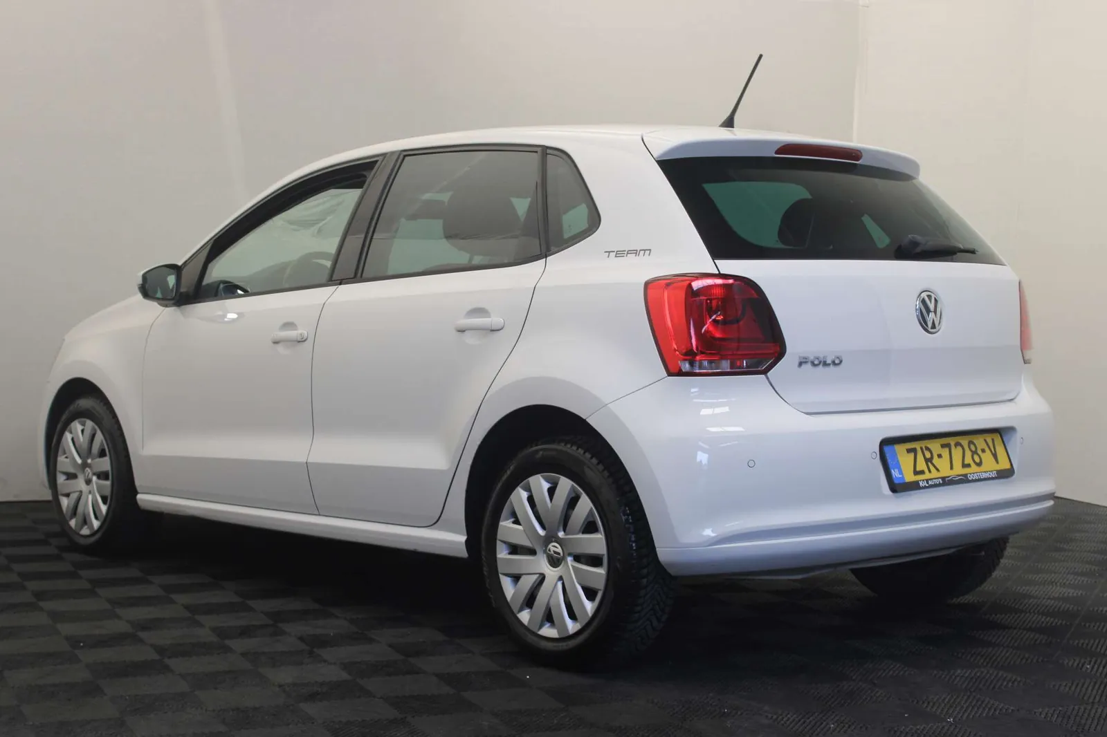 Volkswagen Polo 2010 photo 4
