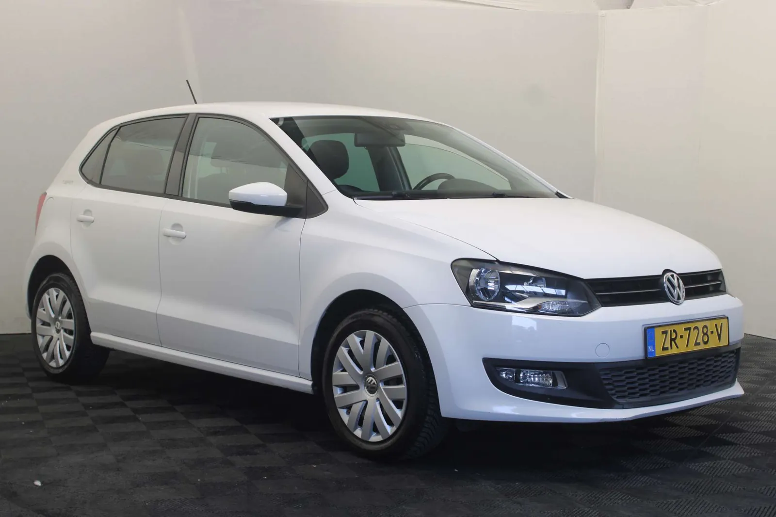 Volkswagen Polo 2010 photo 3
