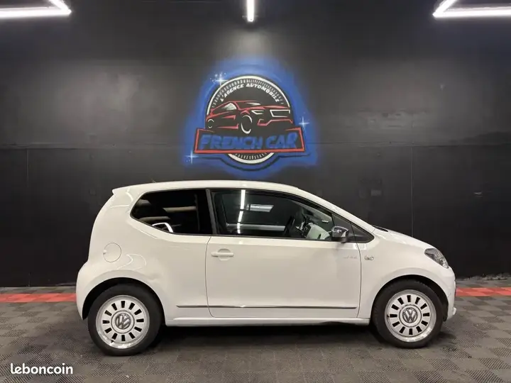 Volkswagen Up 2012 photo 3